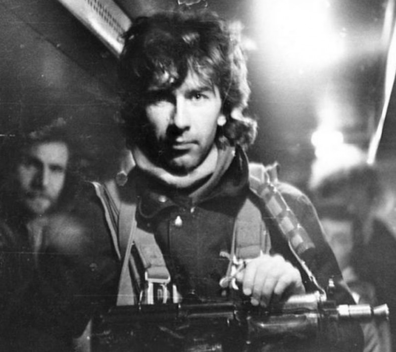 800x711, 95 Kb / Валерий Сюткин, Афганистан, гастроли, автомат