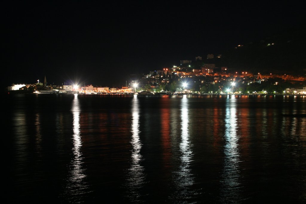 1024x683, 98 Kb / Будва, Черногория, Ночь