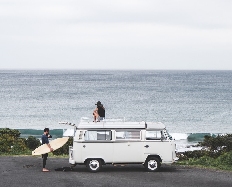 764x616, 93 Kb / берег, доска, серфинг, фургон, шляпа, VW, Фольксваген, Т1