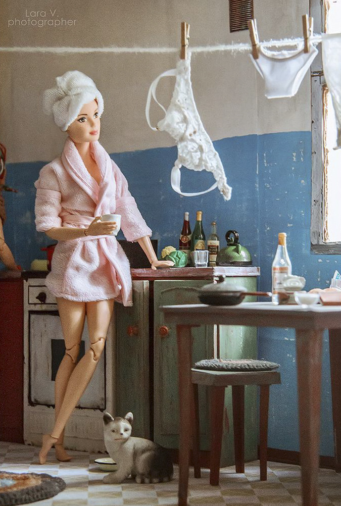 675x1002, 250 Kb / совок, барби, коммуналка, лифчик