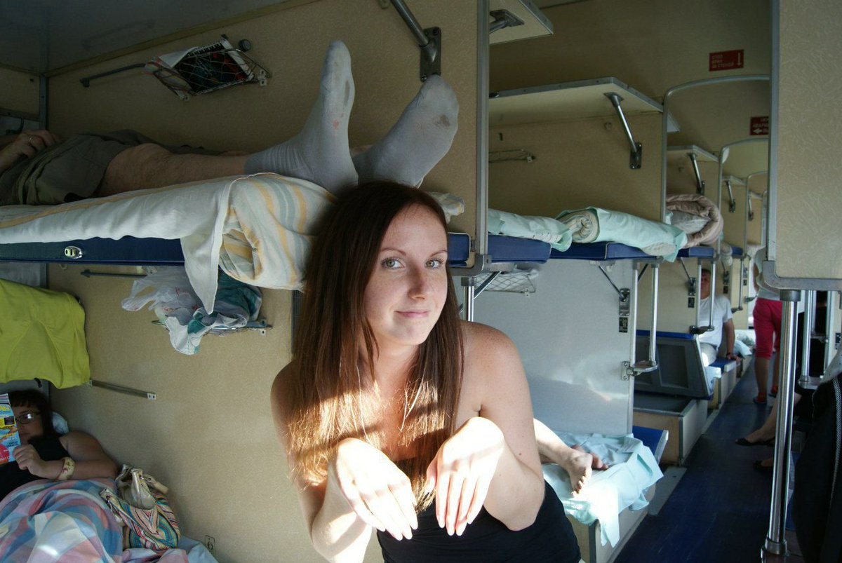 1200x803, 150 Kb / Зайчик, ноги, носки, плацкарт, вагон