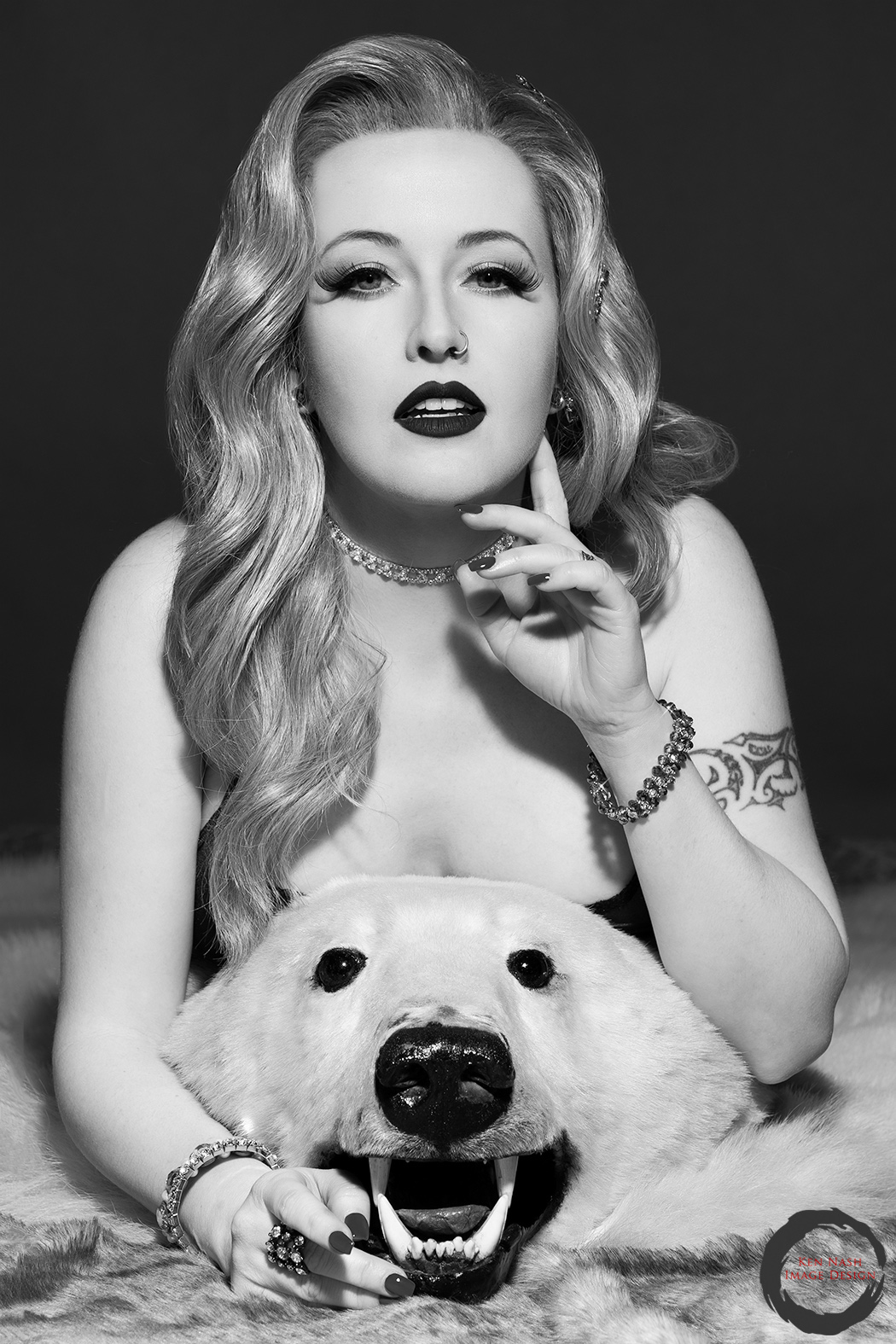 1050x1575, 531 Kb / сиськи, медведь, белый, шкура, тату, пирсинг, ч/б