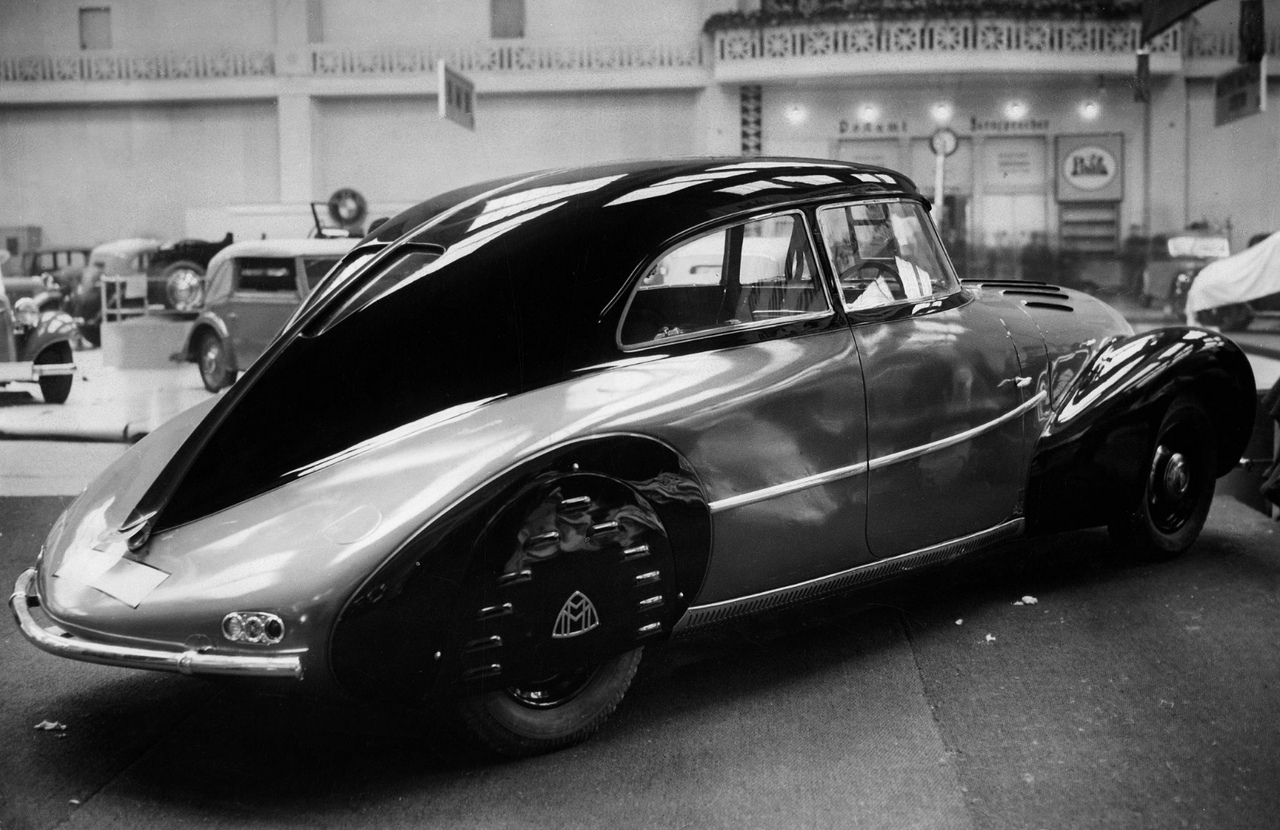 1280x830, 391 Kb / автомобиль, классика, ретро, майбах, ч/б