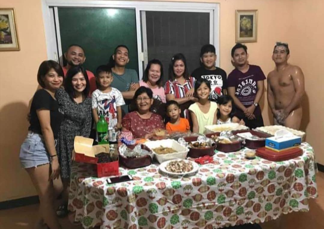 1079x761, 122 Kb / семья, фото, азиаты