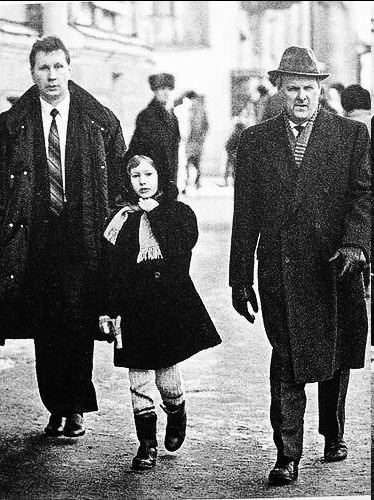 374x500, 108 Kb / ч/б, Собчак, Золотов