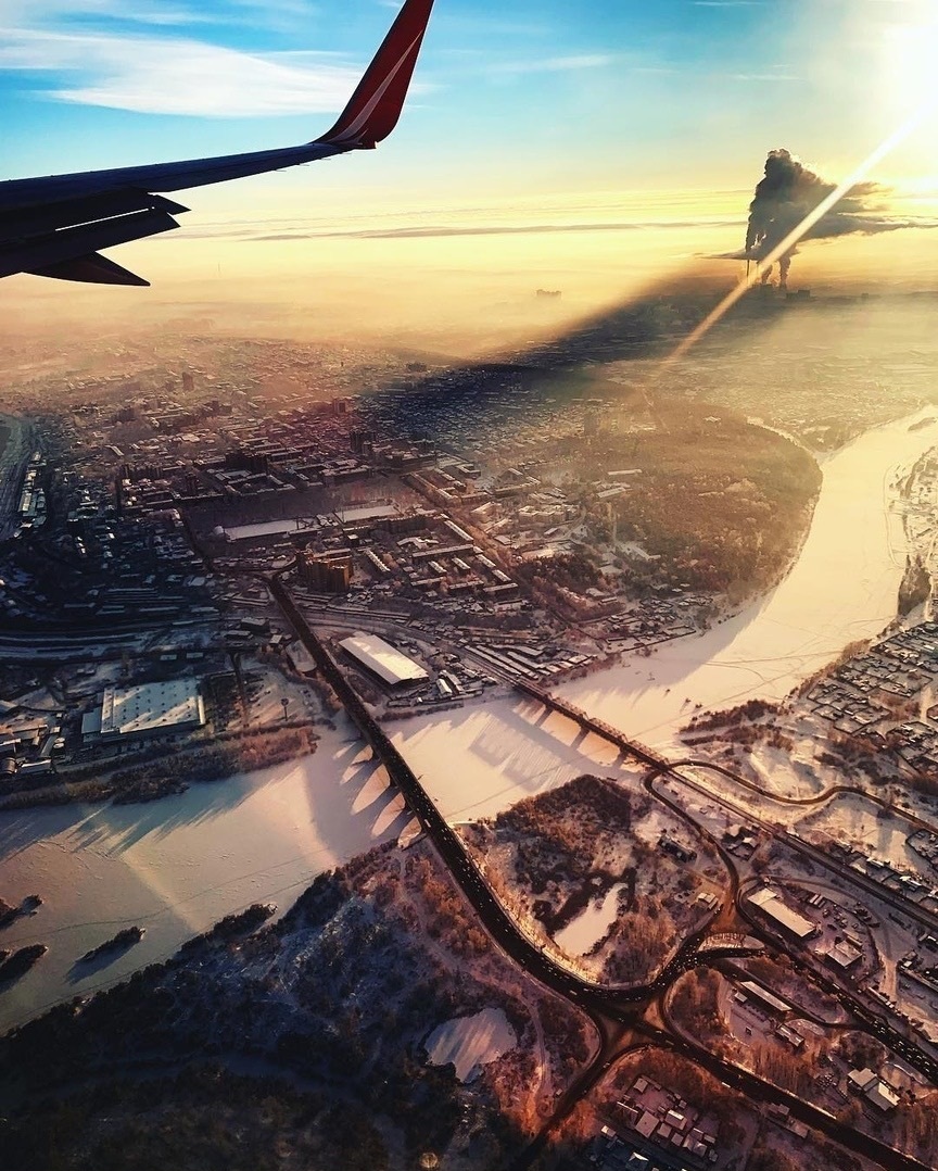 864x1078, 360 Kb / Иркутск, самолет, крыло, дым, зима, река, мост