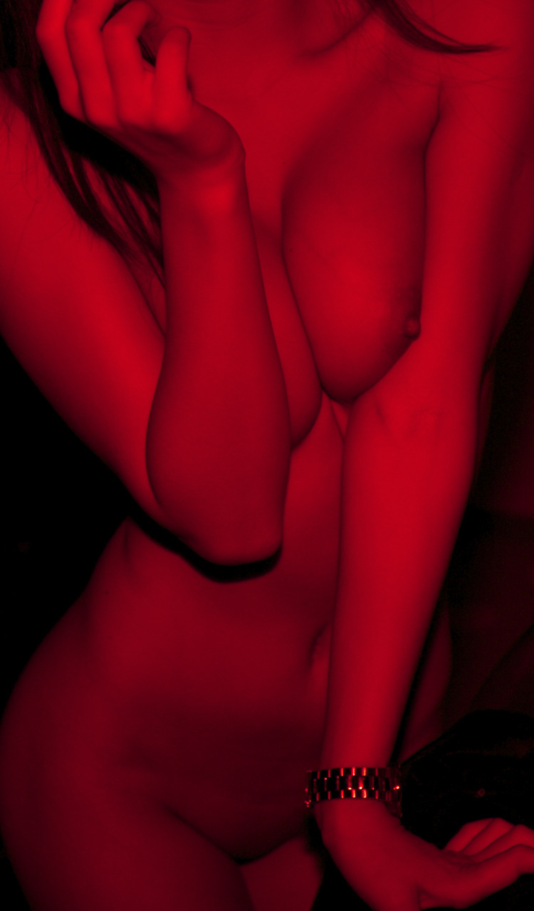 750x1280, 128 Kb / часы, рука, красный