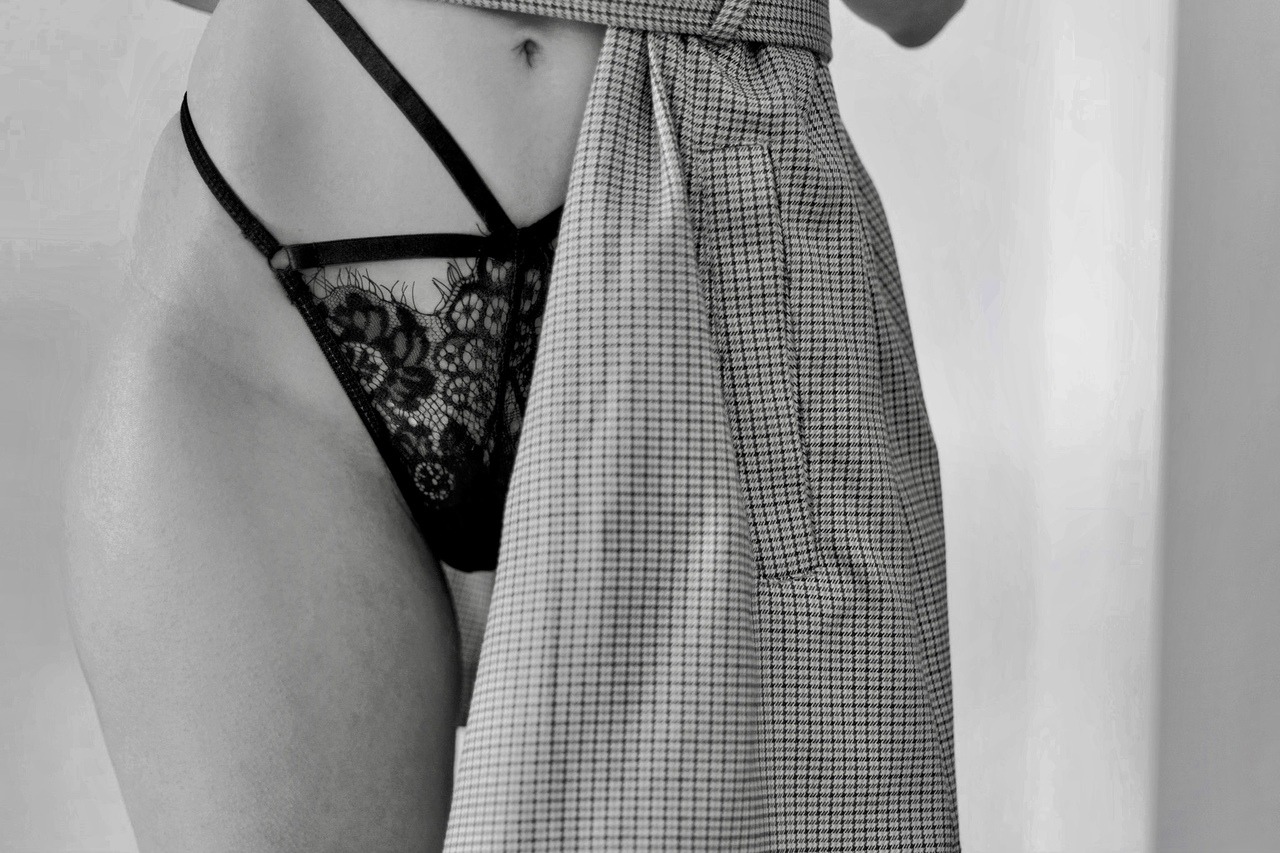 1280x853, 281 Kb / ч/б, платье, стринги, трусы, прозрачное, кружева