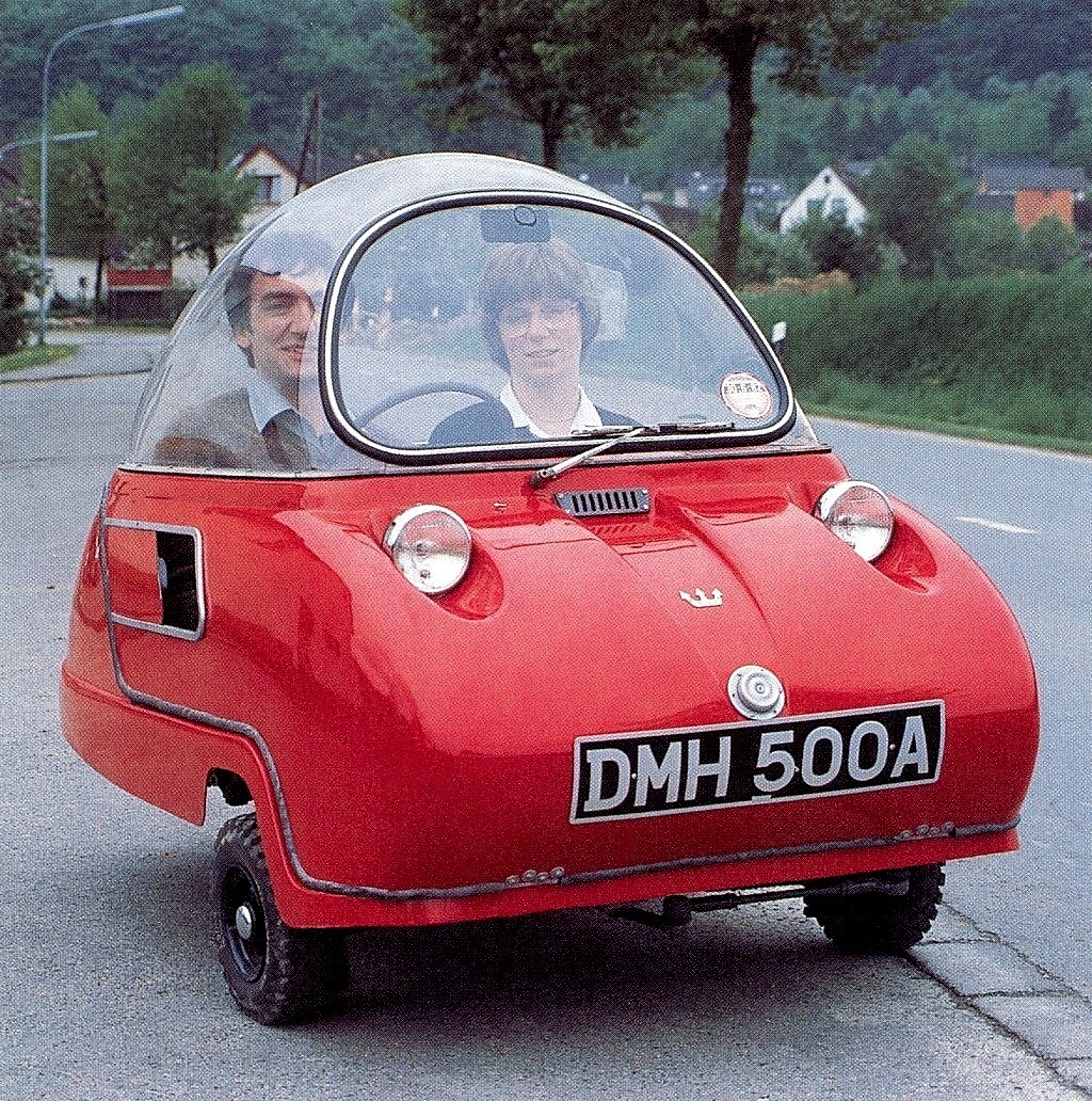 1024x1032, 523 Kb / автомобиль, классика, ретро, Peel P50, красный, инвалидка