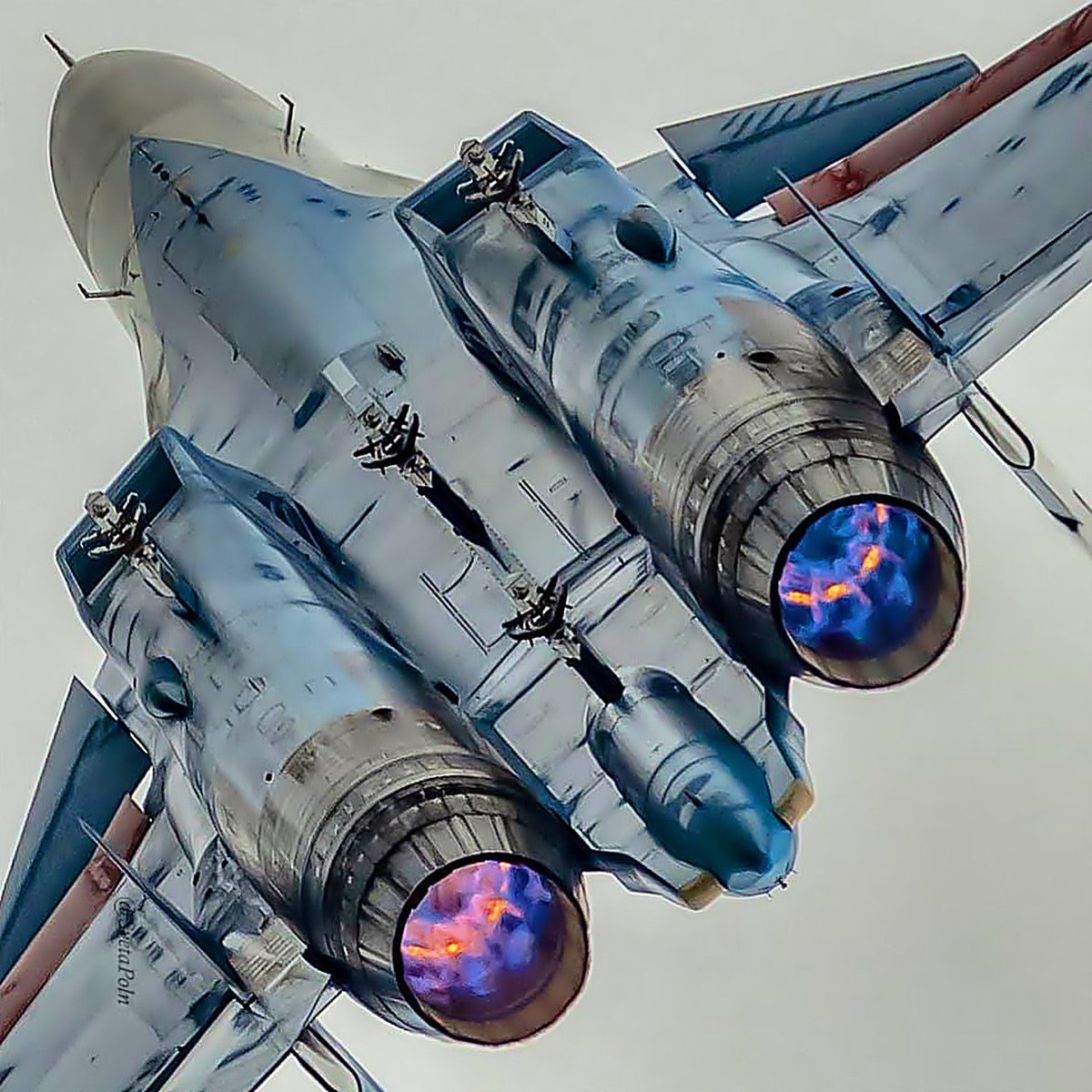 1200x1200, 234 Kb / самолет, су-35, двигатель, сопло