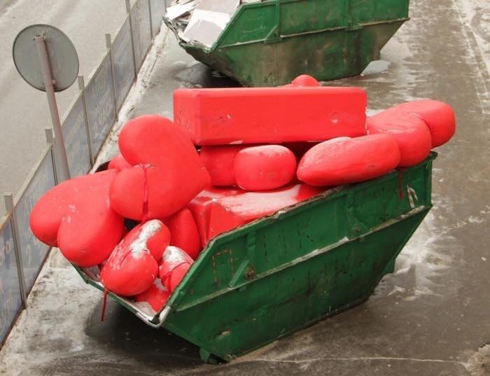 700x537, 64 Kb / Сердечки, мусорка