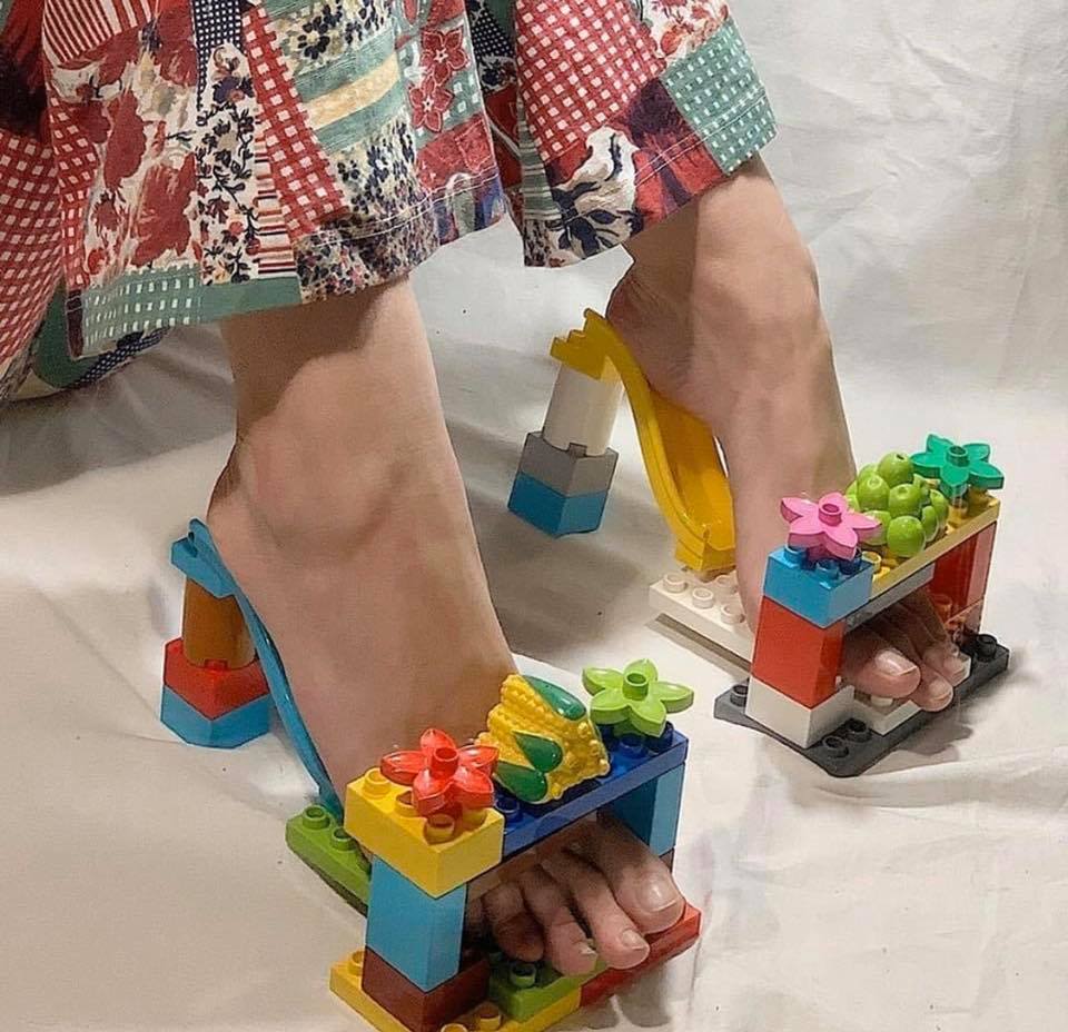 960x928, 116 Kb / ноги, туфли, сын, подарок, Екатерина Бауман, Лего Дупло