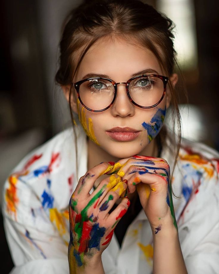 736x920, 90 Kb / очки, краски, рубашка, Mona Strieder