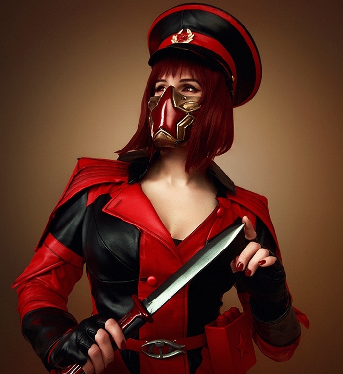 700x763, 179 Kb / маска,звезда, фуражка, нож, кинжал, Scarlet, Mortal Kombat, косплей, Скарлет, lei radna, Леи Радна