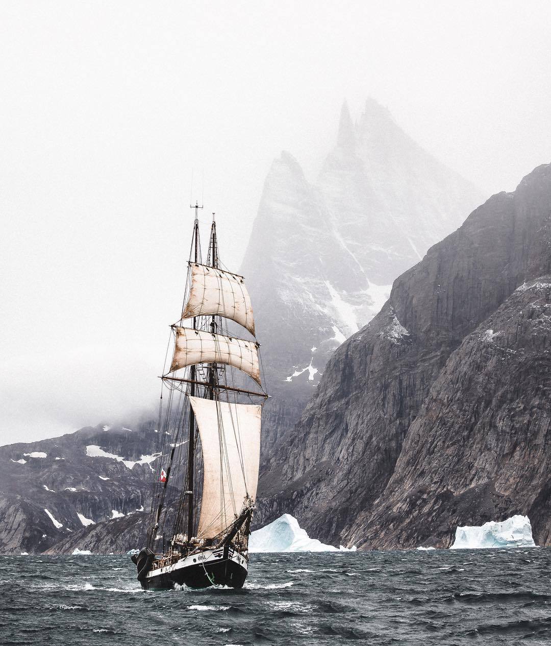 1080x1265, 208 Kb / парусник, снег, лед, айсберг, горы, скалы