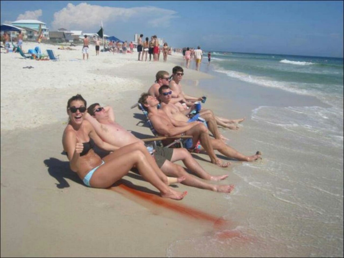 1200x900, 220 Kb / пляж, отдых, вода, подкрашенная вода, кровь, море