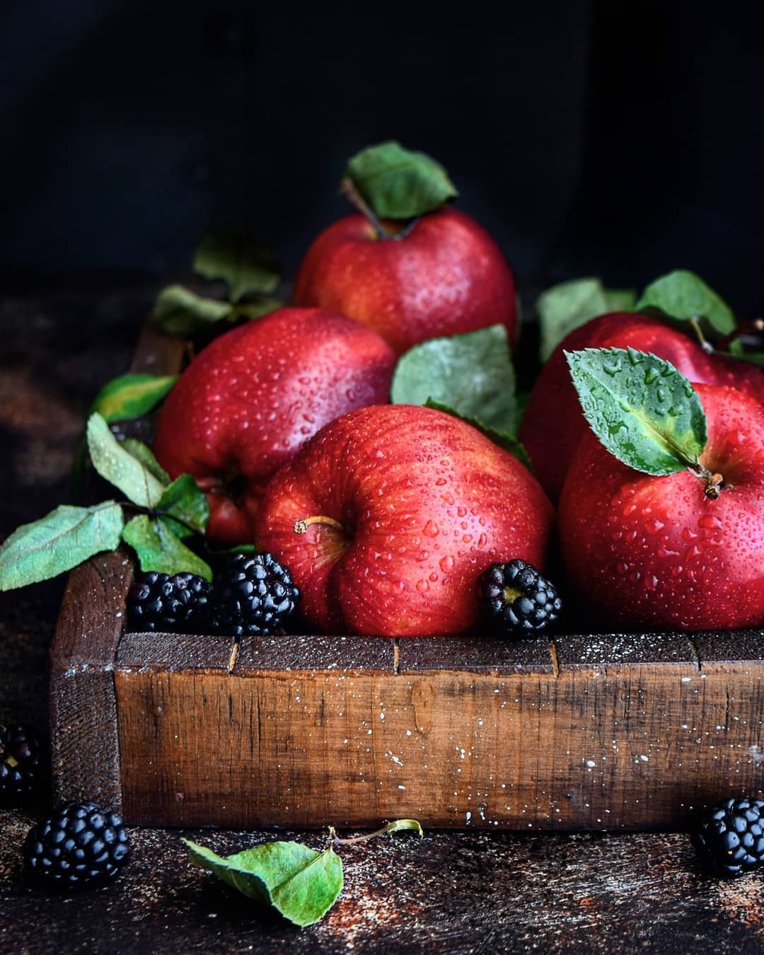 1080x1350, 235 Kb / яблоки, ежевика