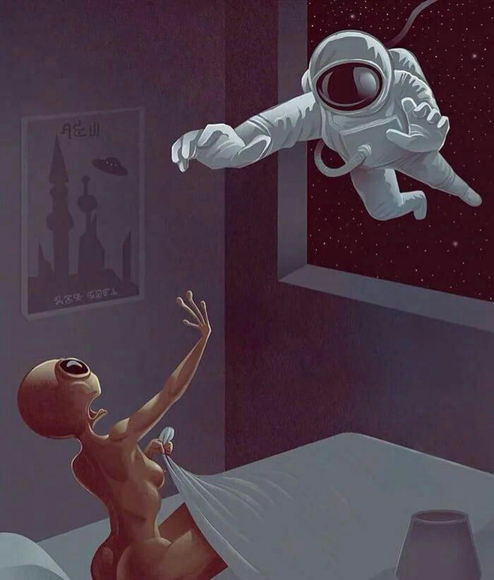 700x822, 60 Kb / космонавт, инопланетянка, постель, голая