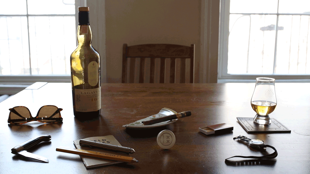 1280x720, 597 Kb / монета, крутится, лимб или реальность, тотем, бутылка, бокал, сигара, очки, часы, нож, карандаш