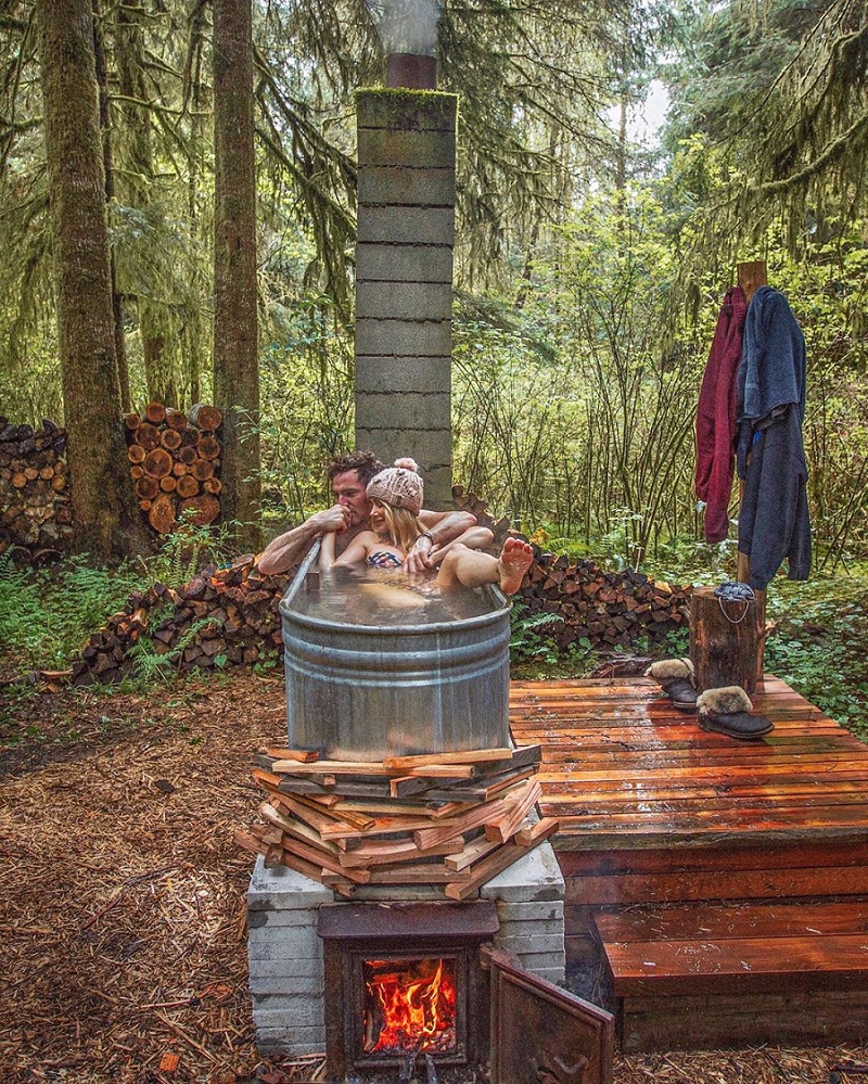 800x999, 562 Kb / лес, купель, труба, дрова, огонь, Sara Jean Underwood, сара джин андервуд