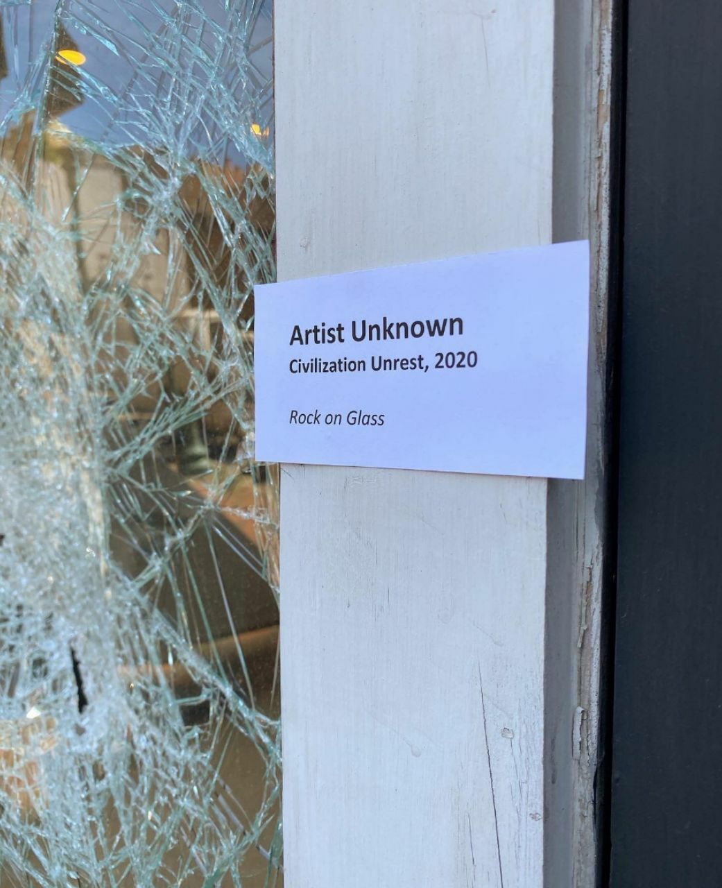 1041x1280, 162 Kb / искусство, неизвестный художник, камень, стекло, трещины, 2020