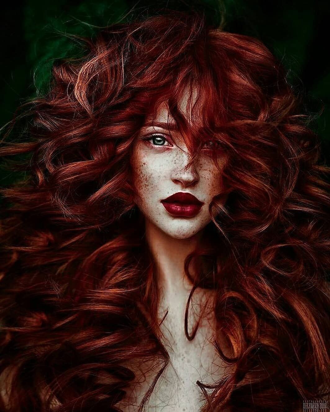 1063x1328, 168 Kb / рыжая, кудри, веснушки, губы