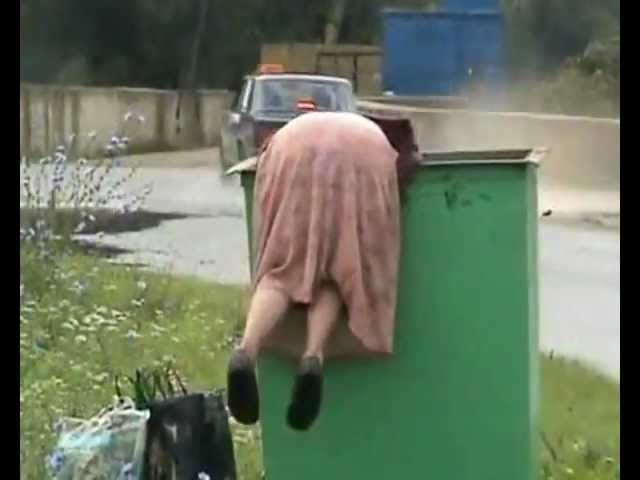 640x480, 23 Kb / Мусорка, авто, ноги