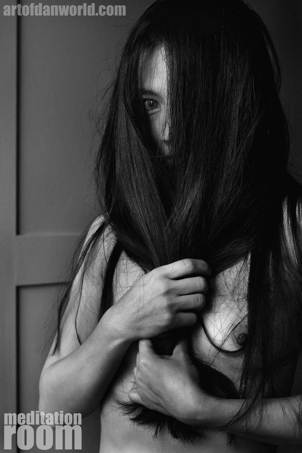 1024x1536, 169 Kb / ArtofdanPhotography, волосы, ч/б, взгляд, брюнетка