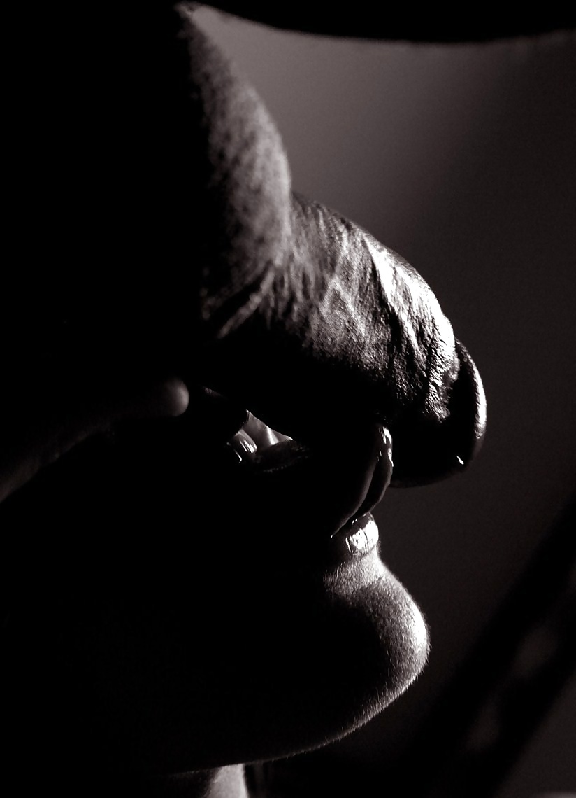 824x1140, 109 Kb / ч/б, член, язык, хуй