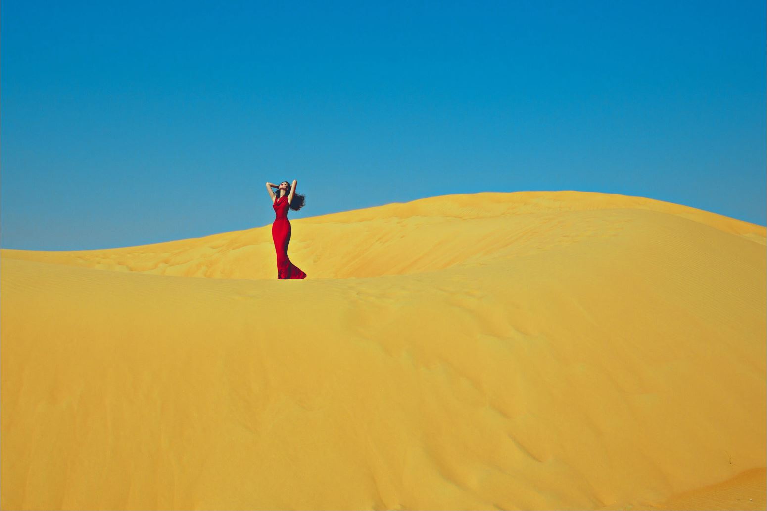 1550x1033, 78 Kb / ярко, песок, жёлтый, красный