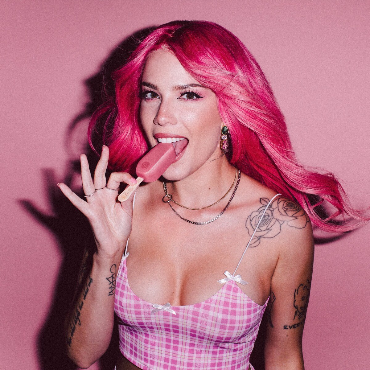 1200x1200, 386 Kb / мороженое, тату, Halsey, розы