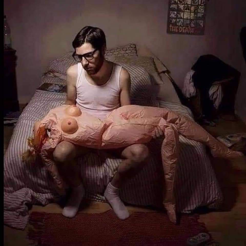 960x960, 59 Kb / надувная кукла