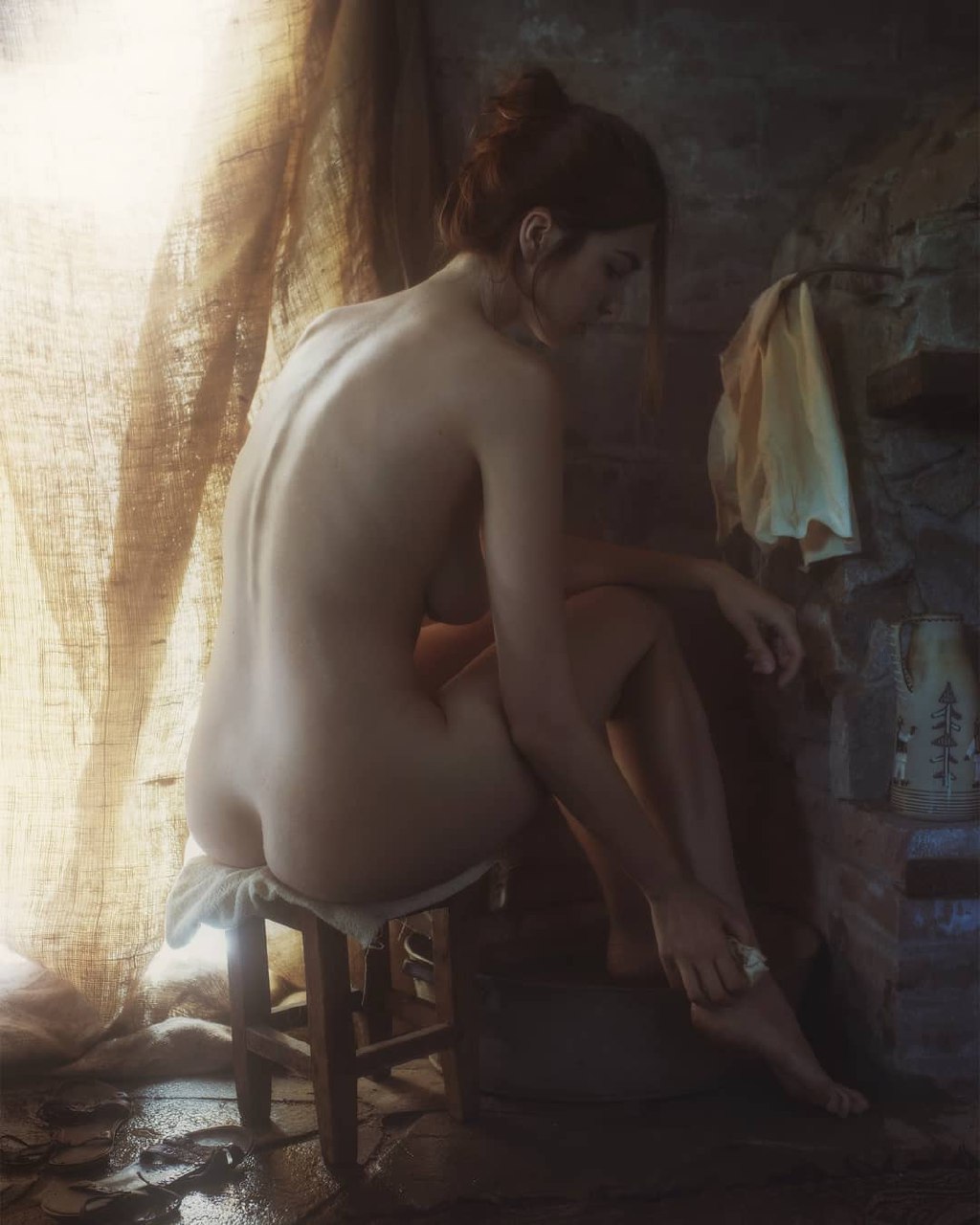 1024x1280, 137 Kb / табурет, шлёпки, тазик, Давид Дубницкий, David Dubnitskiy