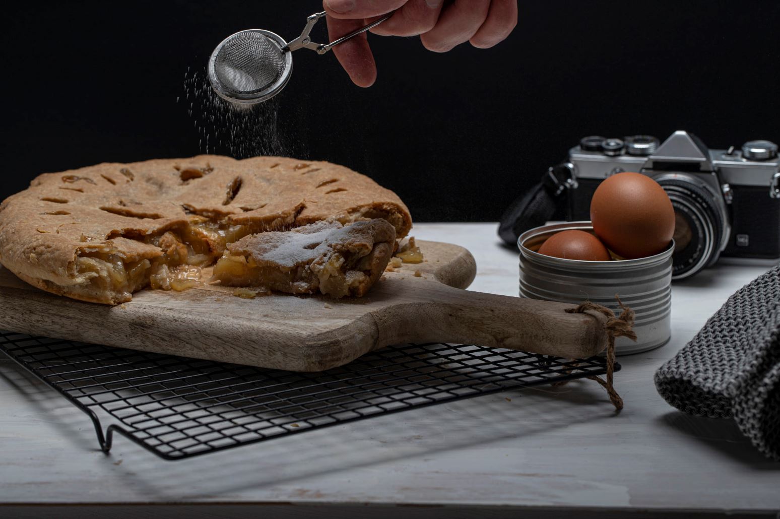 1548x1030, 184 Kb / пирог, яйцо, доска, фотоаппарат