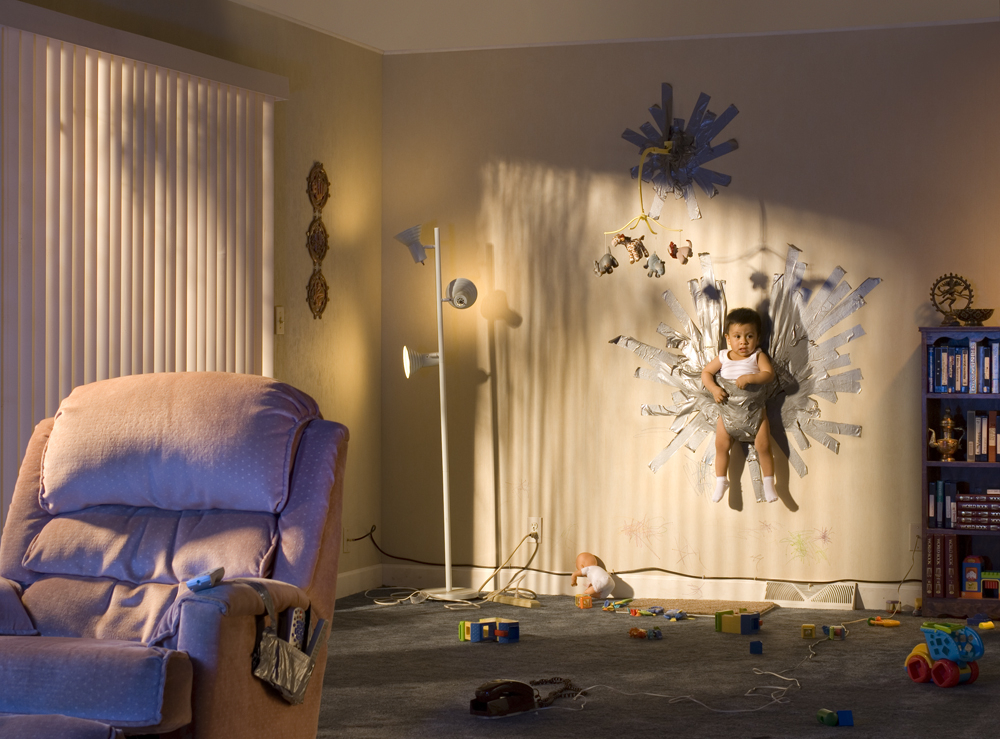 1000x739, 588 Kb / Ребёнок, няня, скотч, стена, уход, Saverio Truglia