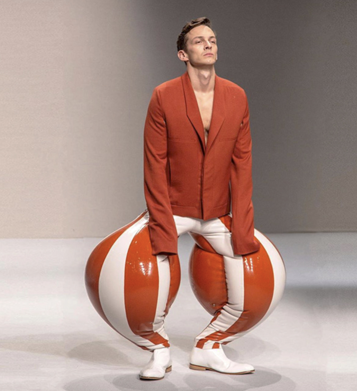 1150x1258, 299 Kb / мода, красный, белый