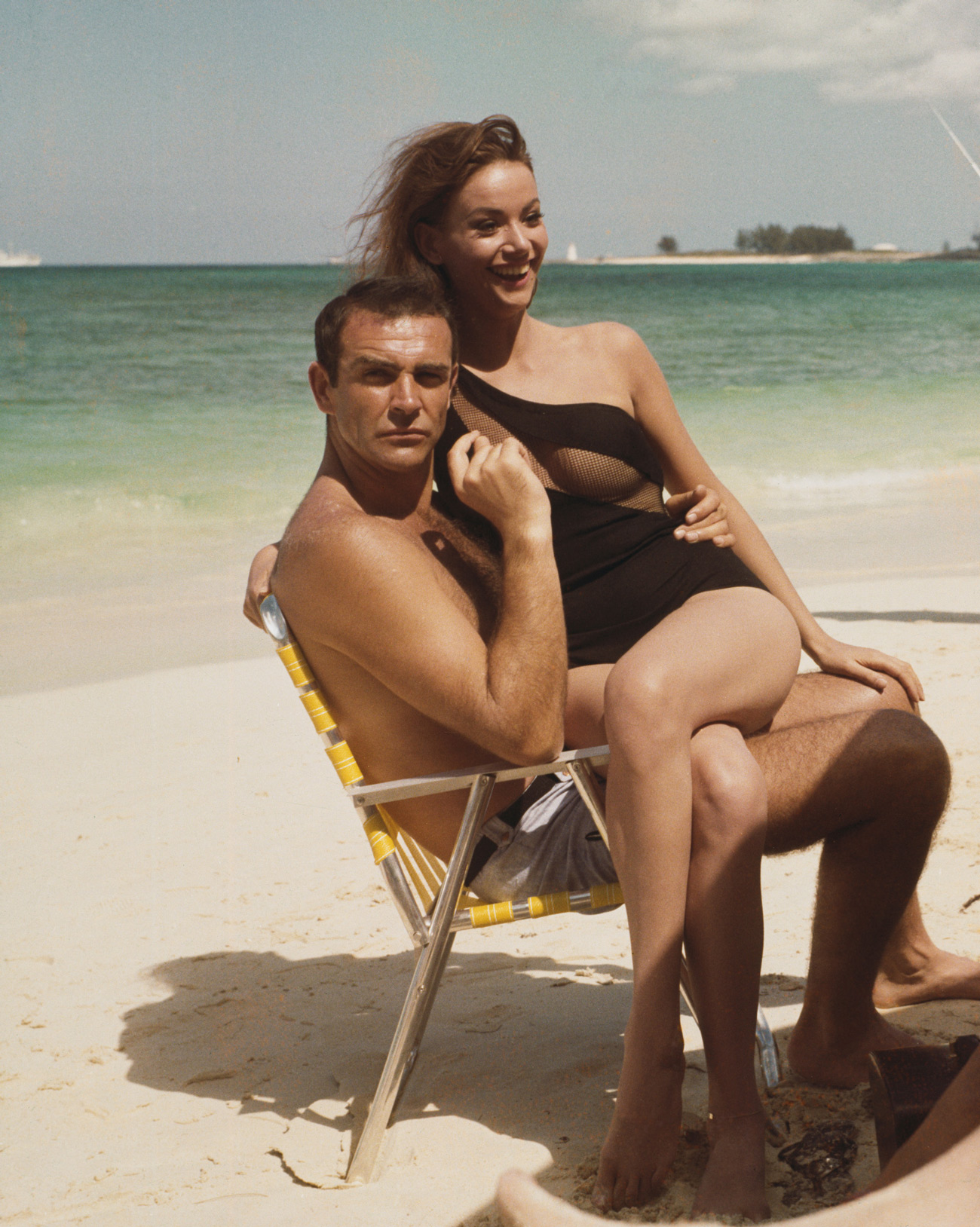 1300x1628, 556 Kb / шон коннери, клодин оже, Sean Connery, Claudine Auger