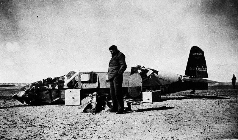 800x470, 137 Kb / самолет, ч/б, Сент–Экзюпери, пустыня, рекорд, авария, крушение