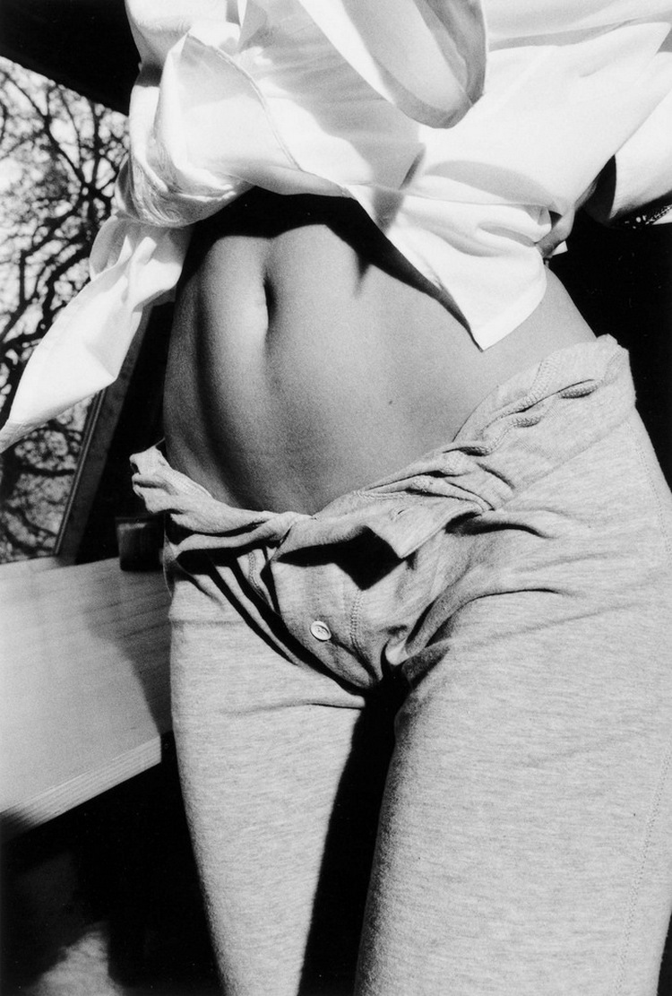 750x1111, 224 Kb / живот, рубашка, трико, ч/б, Jeanloup Sieff