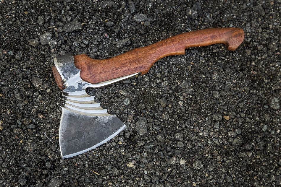 950x633, 292 Kb / топор, дизайн