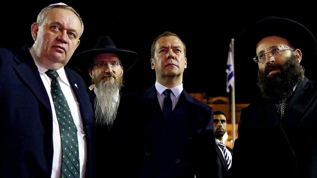 1200x675, 88 Kb / Дмитрий Медведев, евреи, флаг, кипа