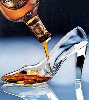 312x350, 25 Kb / рюмка, алкоголь, туфелька