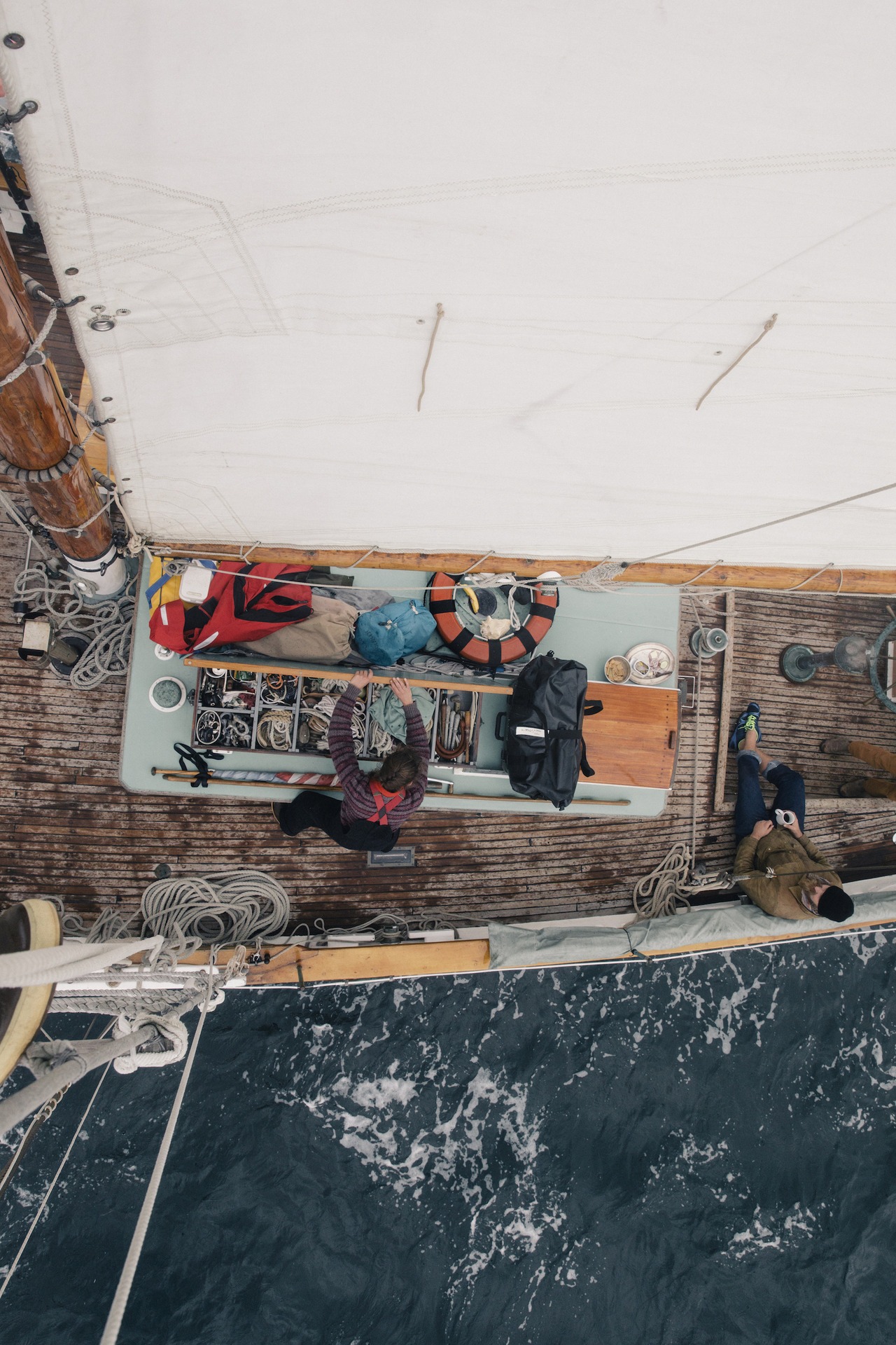 1280x1920, 603 Kb / яхта, парус, мачта, сверху