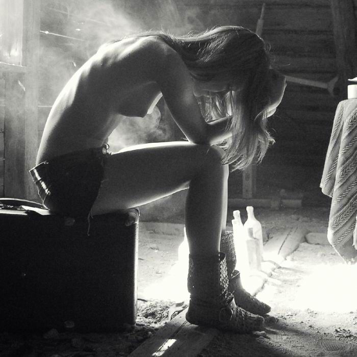 700x700, 67 Kb / шортики, ч/б, пар, бутылки