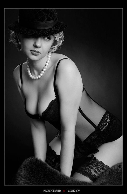 490x750, 45 Kb / ч/б, ретро, жемчуг