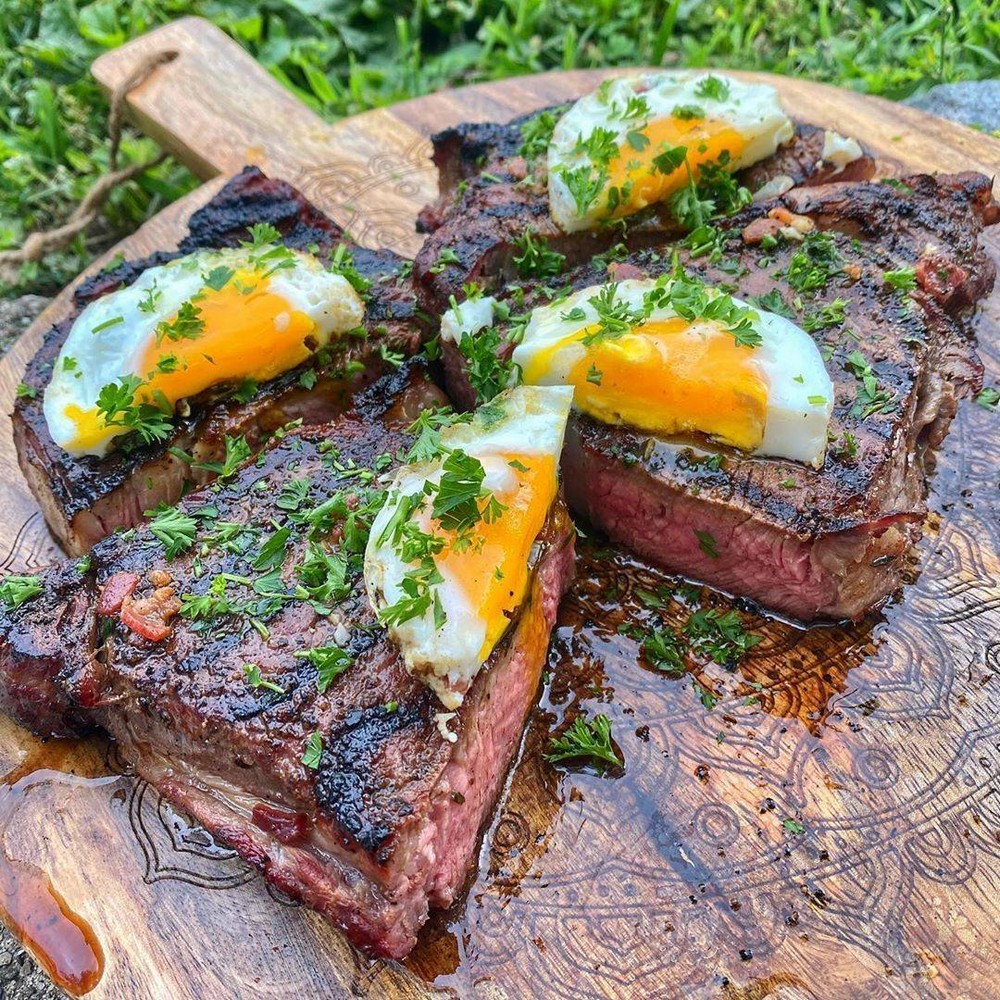 1000x1000, 443 Kb / мясо, яйцо, доска, узор