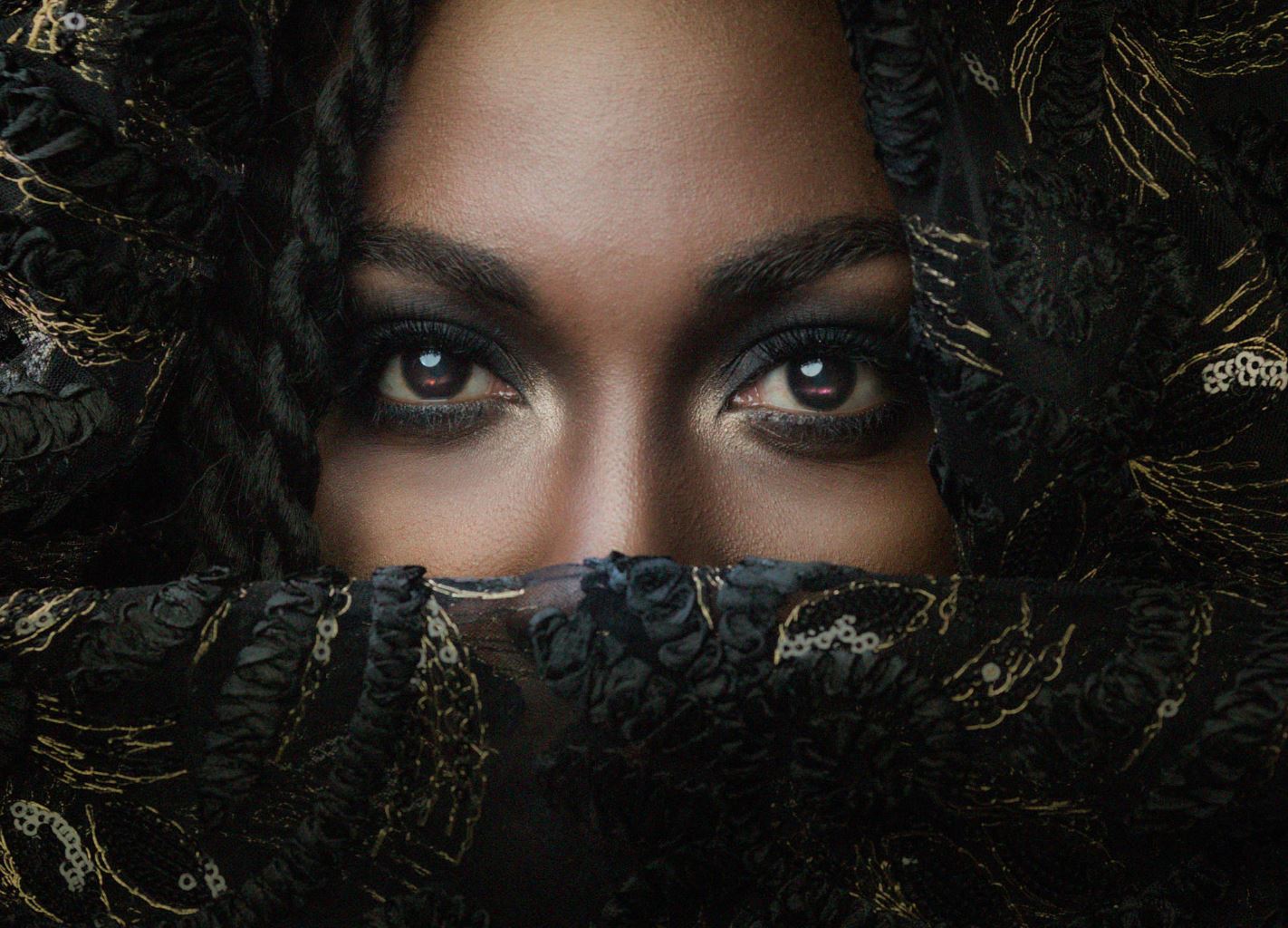 1422x1024, 231 Kb / лицо, негритянка