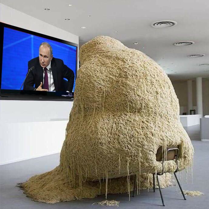 689x689, 74 Kb / лапша, Путин, телевизор, пресс-конференция