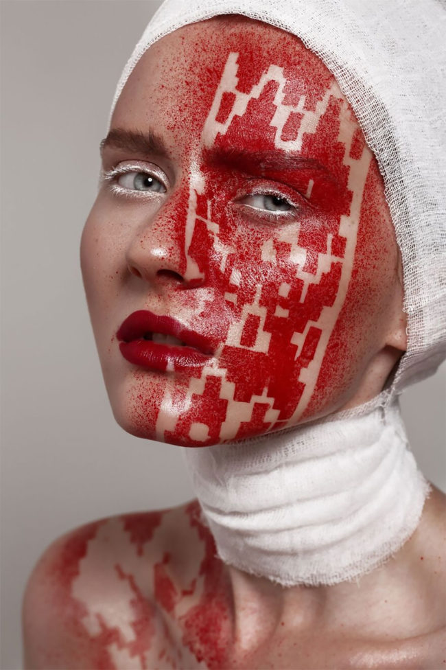 650x976, 118 Kb / бинт, на шее, голове, всё плохо, жыве, орнамент, краска