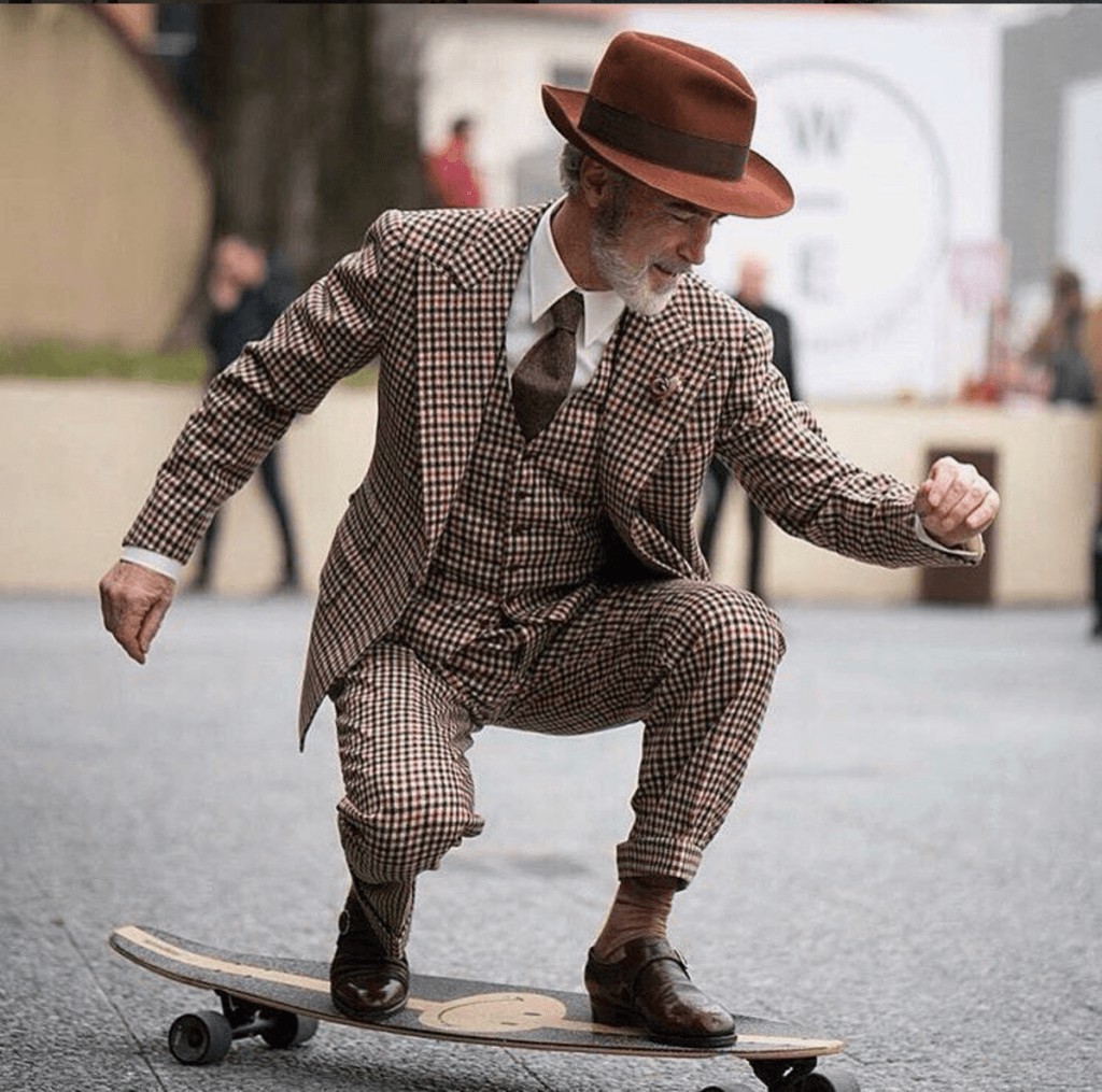 1024x1015, 220 Kb / шляпа, борода, скейтборд, лонгборд, круизер, галстук, костюм